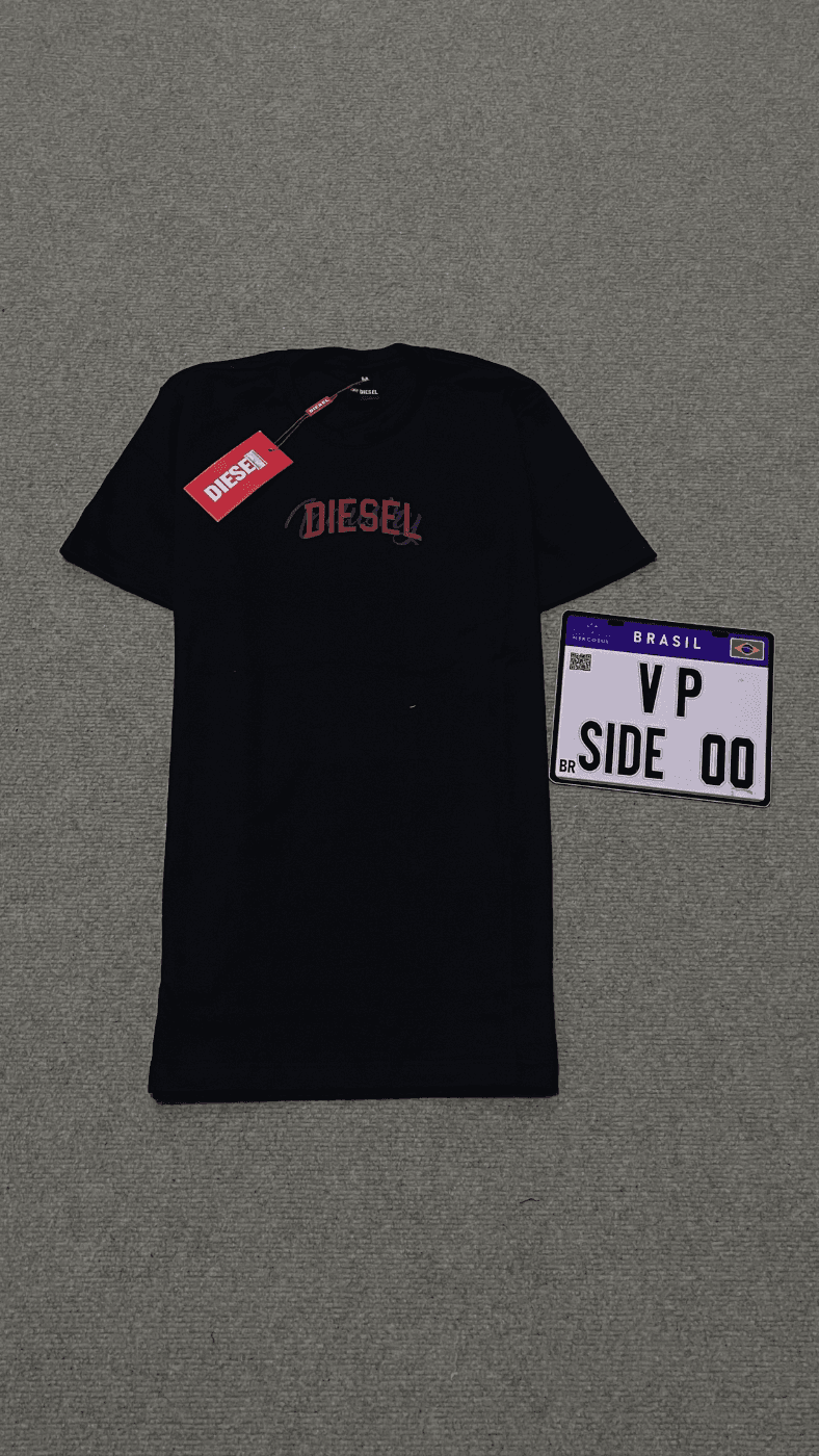 Camiseta Letreiro Diesel Preta 