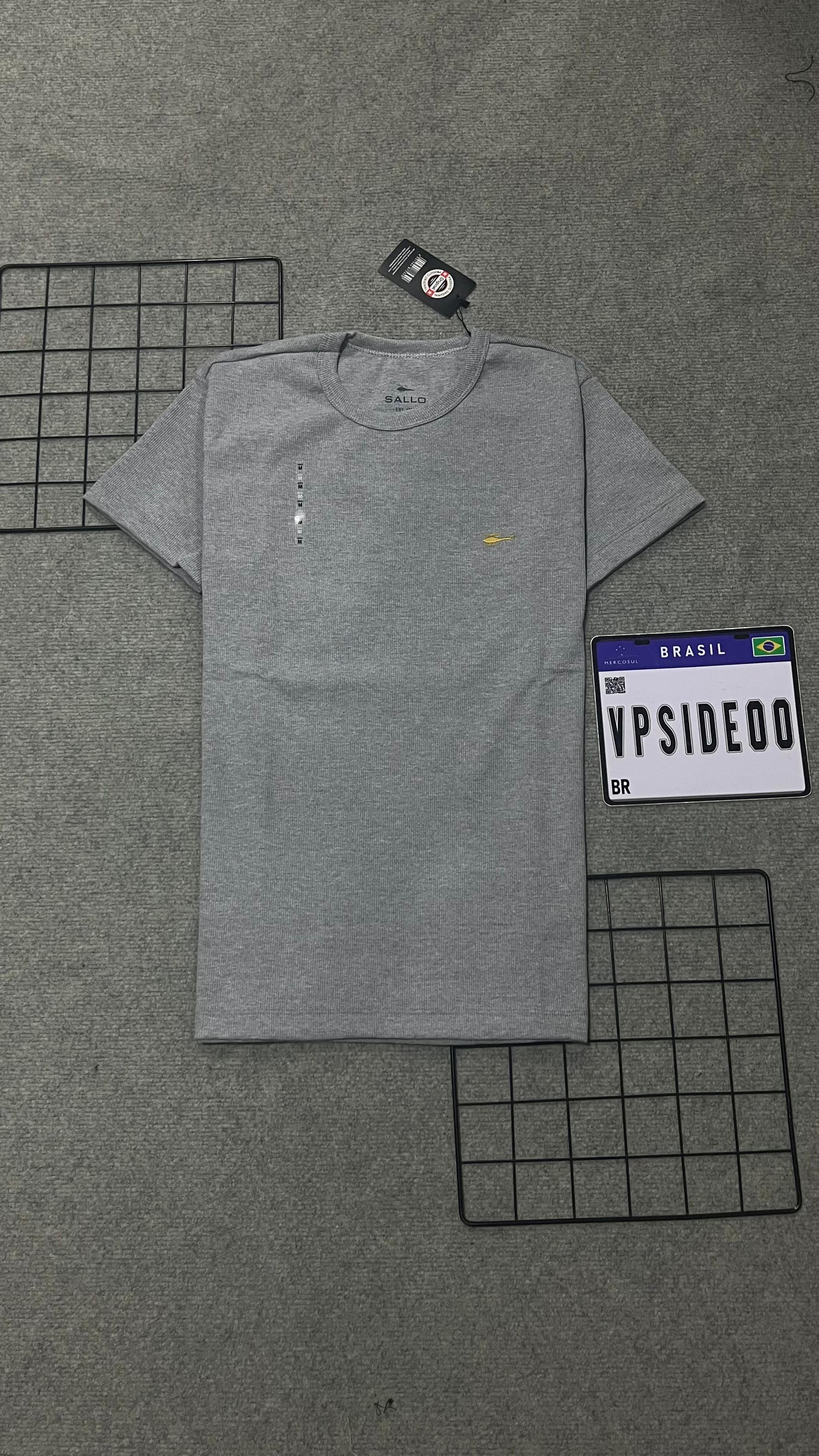 Camiseta Canelada Sallo Cinza