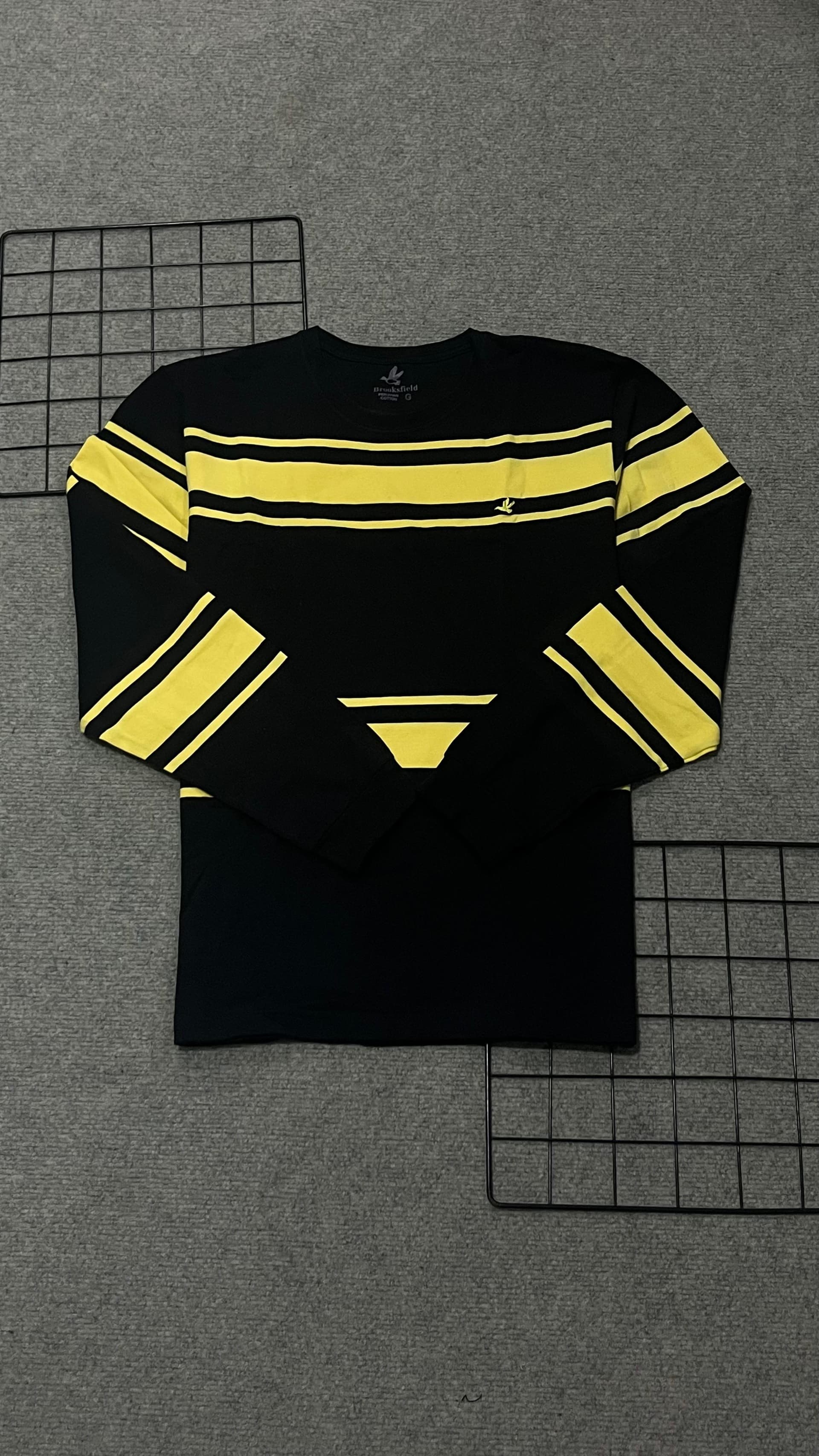 Camiseta Manga Longa Broksfield Preta c/ Amarelo