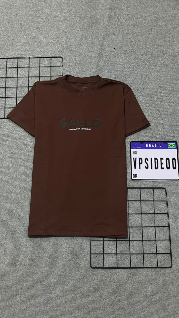Camiseta Sallo Letreiro Marrom