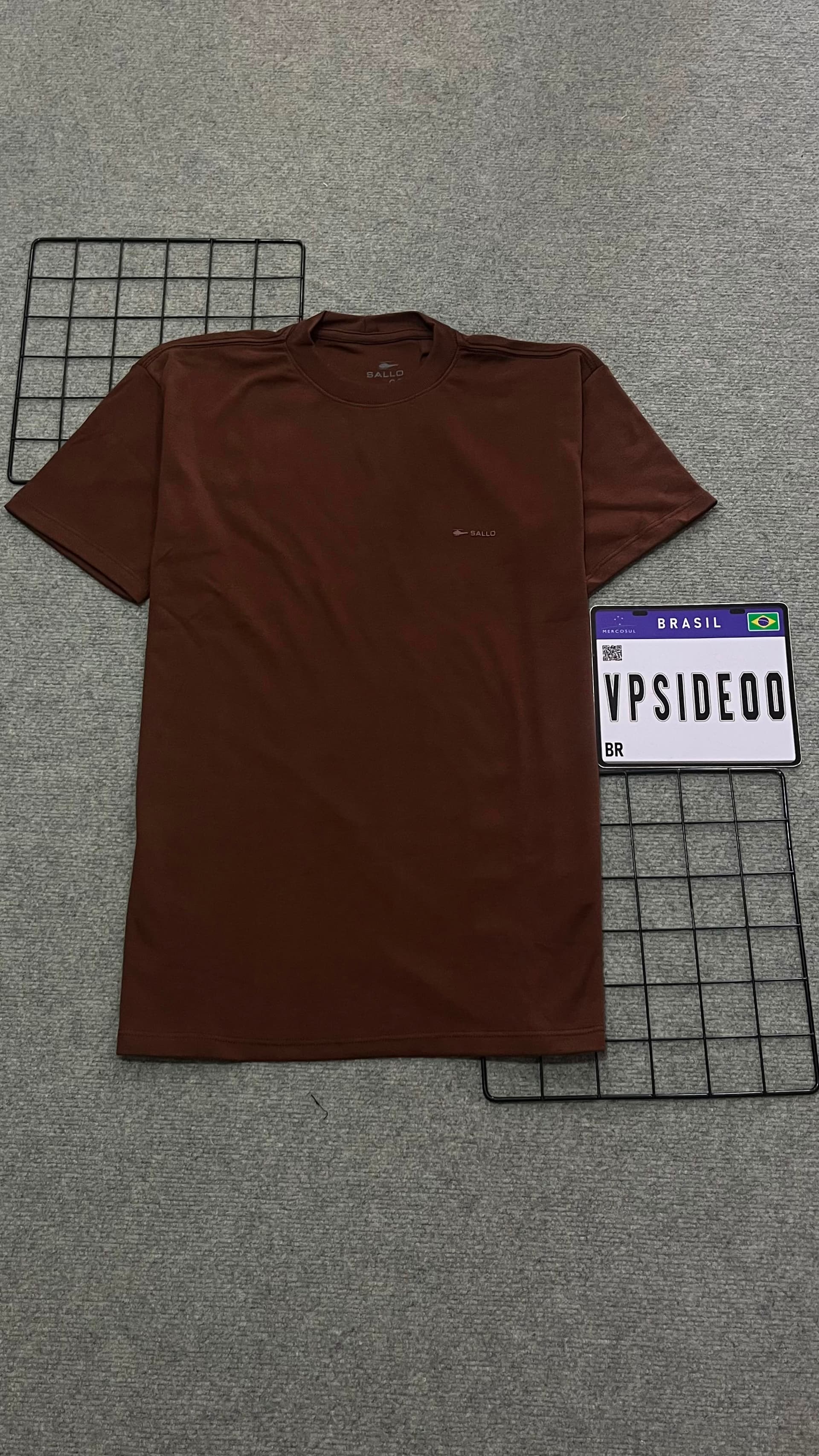Camiseta Sallo Marrom