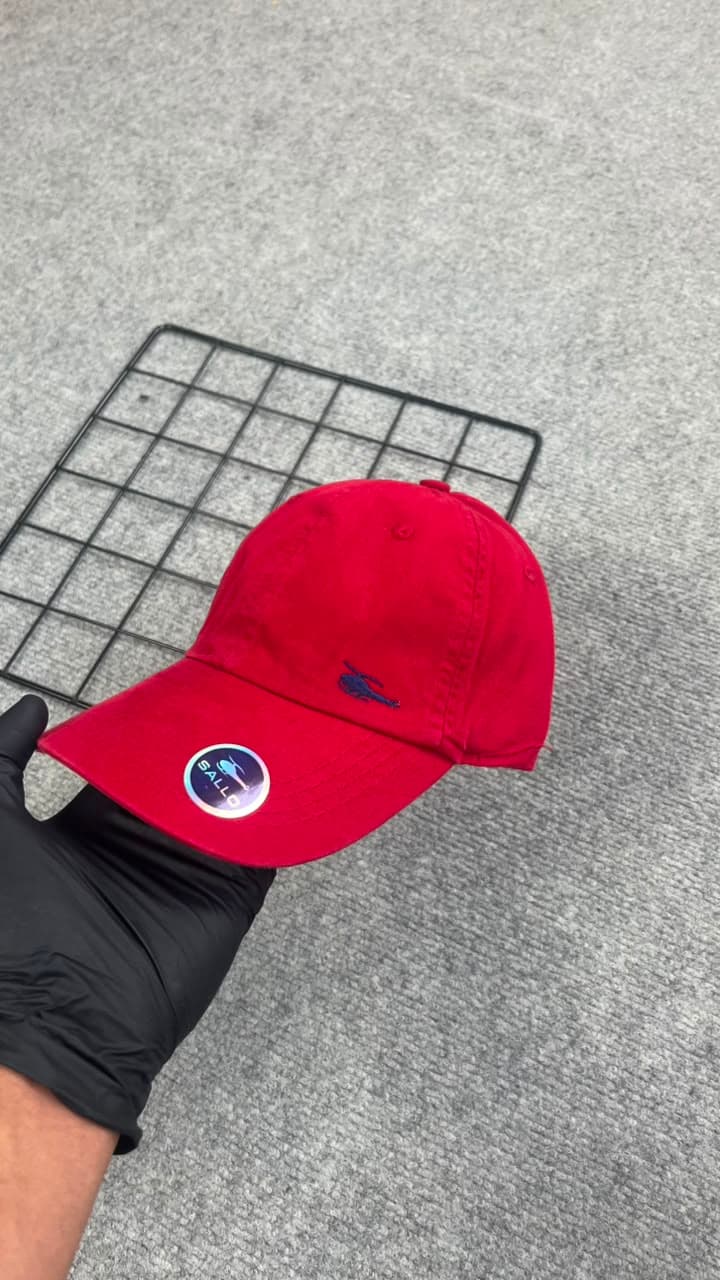 Boné Sallo Vermelho